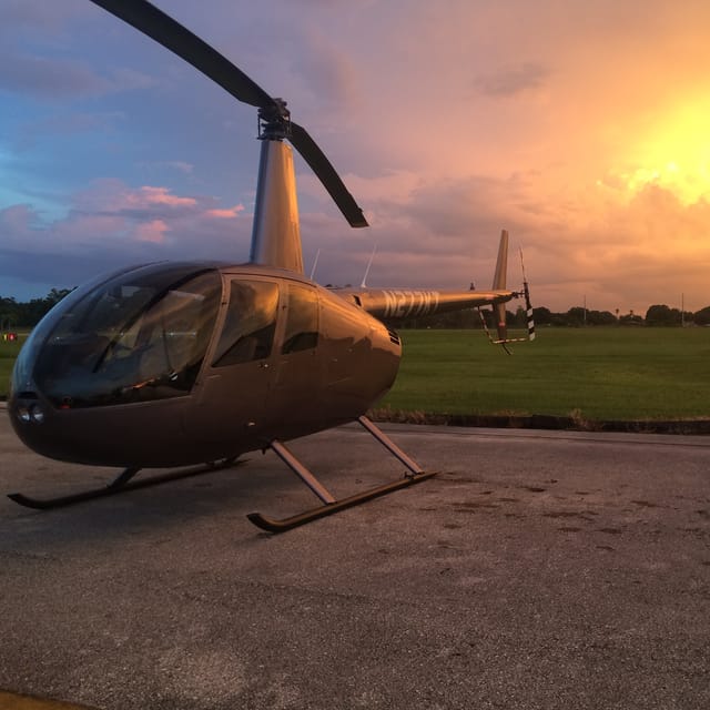 Helicopter 15-min Tour over Orlando Theme Parks - Photo 1 of 7